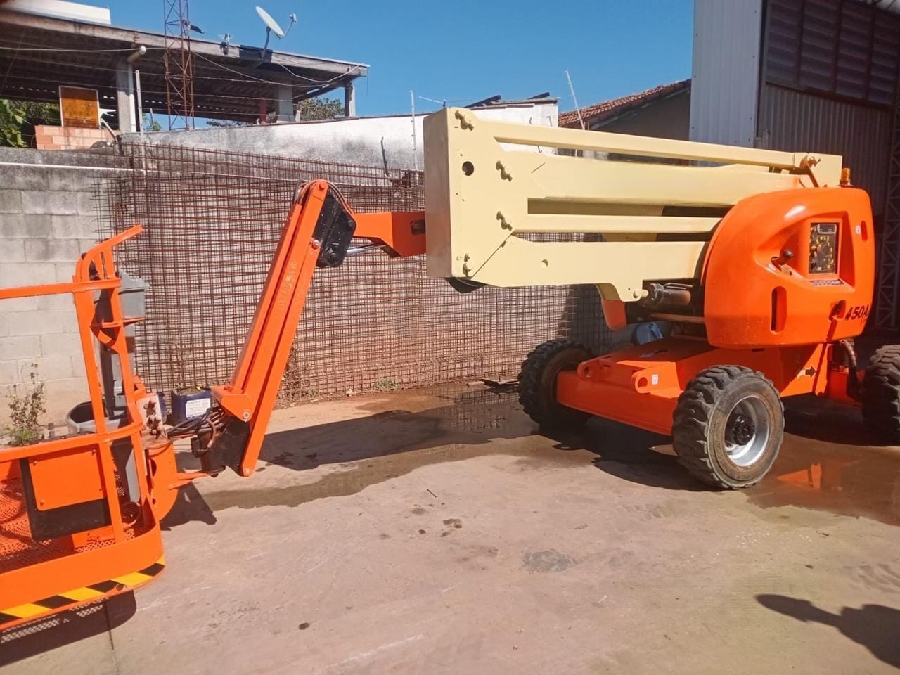 Plataforma JLG 450 AJ ano 2010