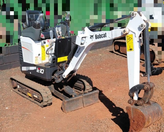 Mini Escavadeira Bobcat E10 ano 2024