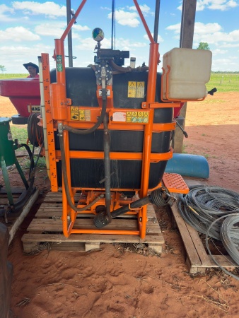 Pulverizador Jacto BC 610 ano 2019