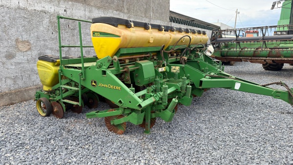 Plantadeira John Deere 1113