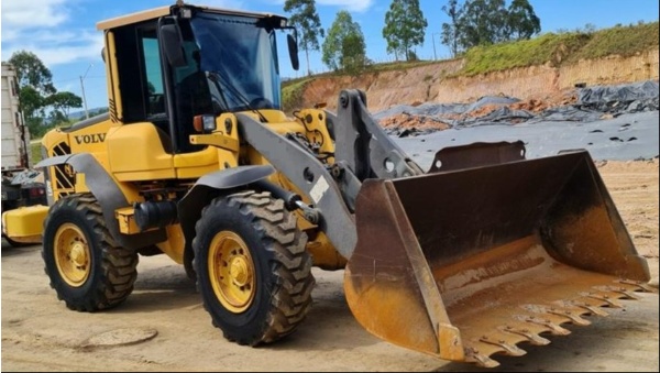 Pá Carregadeira Volvo L60F ano 2010