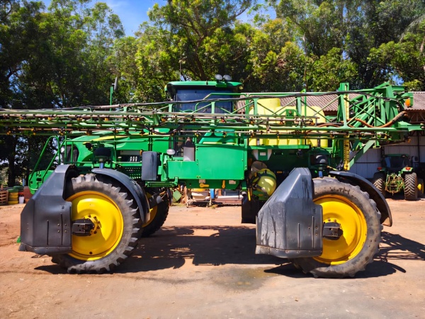 Pulverizador Autopropelido John Deere 4730 ano 2017