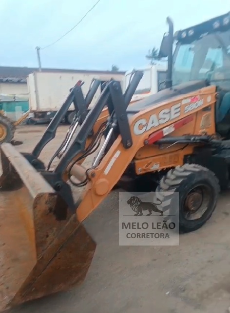 Retroescavadeira Case 580 N  ano 2018