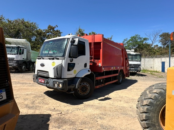 Caminhão Ford CARGO 1723 ano 2019