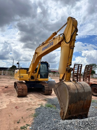 Mini Escavadeira Komatsu PC 210 ano 2021