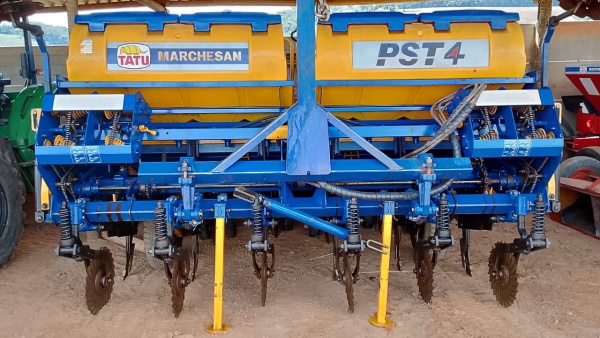 Plantadeira Tatu Marchesan PST4 ano 2019
