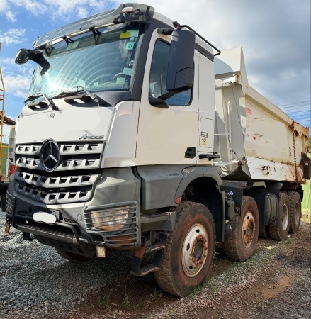Caminhão Mercedes Benz Arocs 4851 ano 2021