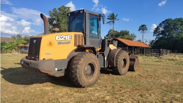 Pá Carregadeira Case 621E ano 2021