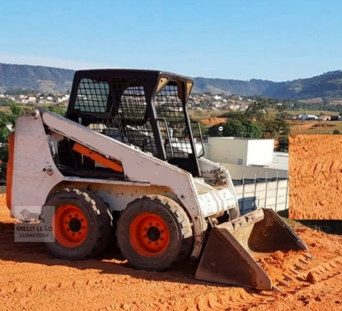 Mini Carregadeira Bobcat S130 ano 2008