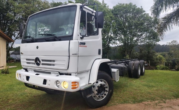 Caminhão Mercedes Benz 2726 (6x4) ano 2012