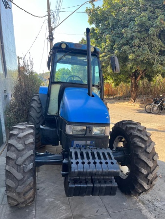 Trator New Holland TL 75 ano 2010 - TL 75 - Máquinas Agrícolas