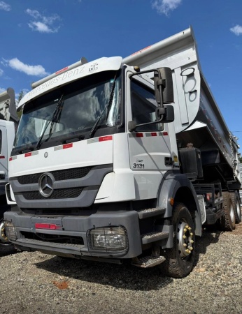 Caminhão Mercedes Benz Axor 3131 ano 2020 - Axor 3131 - Caminhões e Carretas