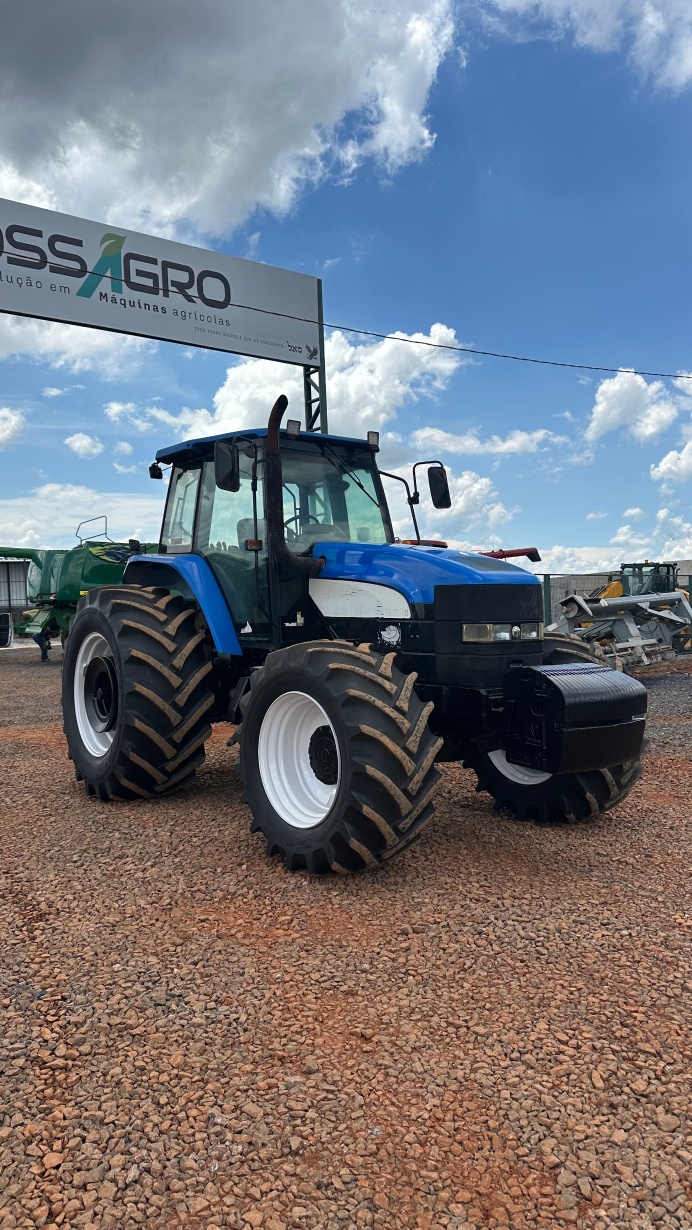 Trator New Holland TM 7040 ano 2013