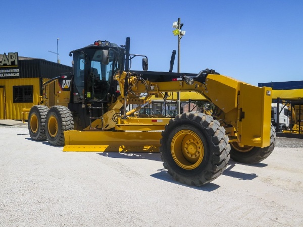 Motoniveladora Caterpillar 12M ano 2019 - 12M - Máquinas de Linha Amarela