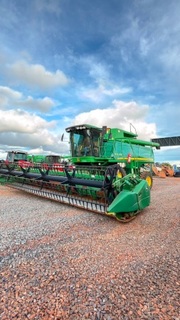 Colheitadeira John Deere 9570 STS ano 2013 - 9570 STS - Máquinas Agrícolas