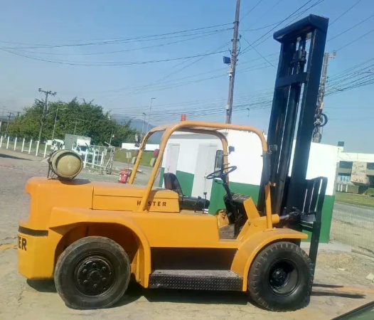 Empilhadeira Hyster H150-J ano 1990