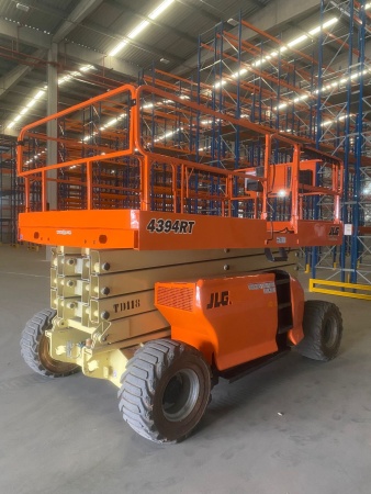 Plataforma JLG 4394 RT ano 2008