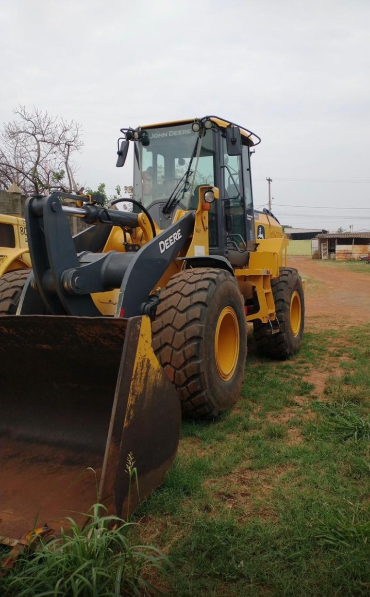 Pá Carregadeira John Deere 624K ano 2023