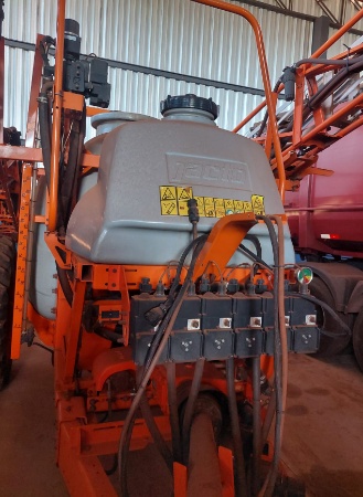 Pulverizador Jacto Advanced 3000 AM24 ano 2016
