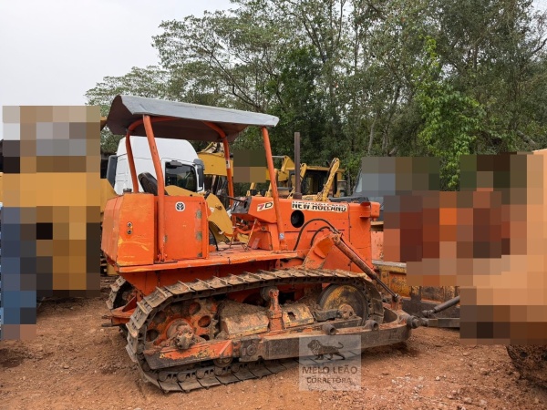 Trator de Esteira New Holland 7D ano 1998
