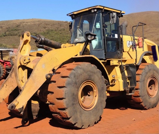 Pá Carregadeira Caterpillar 966L ano 2020