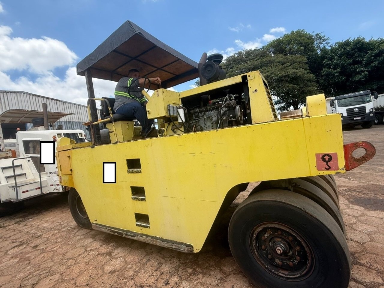 Rolo Compactador Dynapac CP27 ano 1990