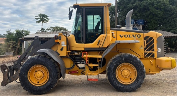Pá Carregadeira Volvo L60F ano 2017