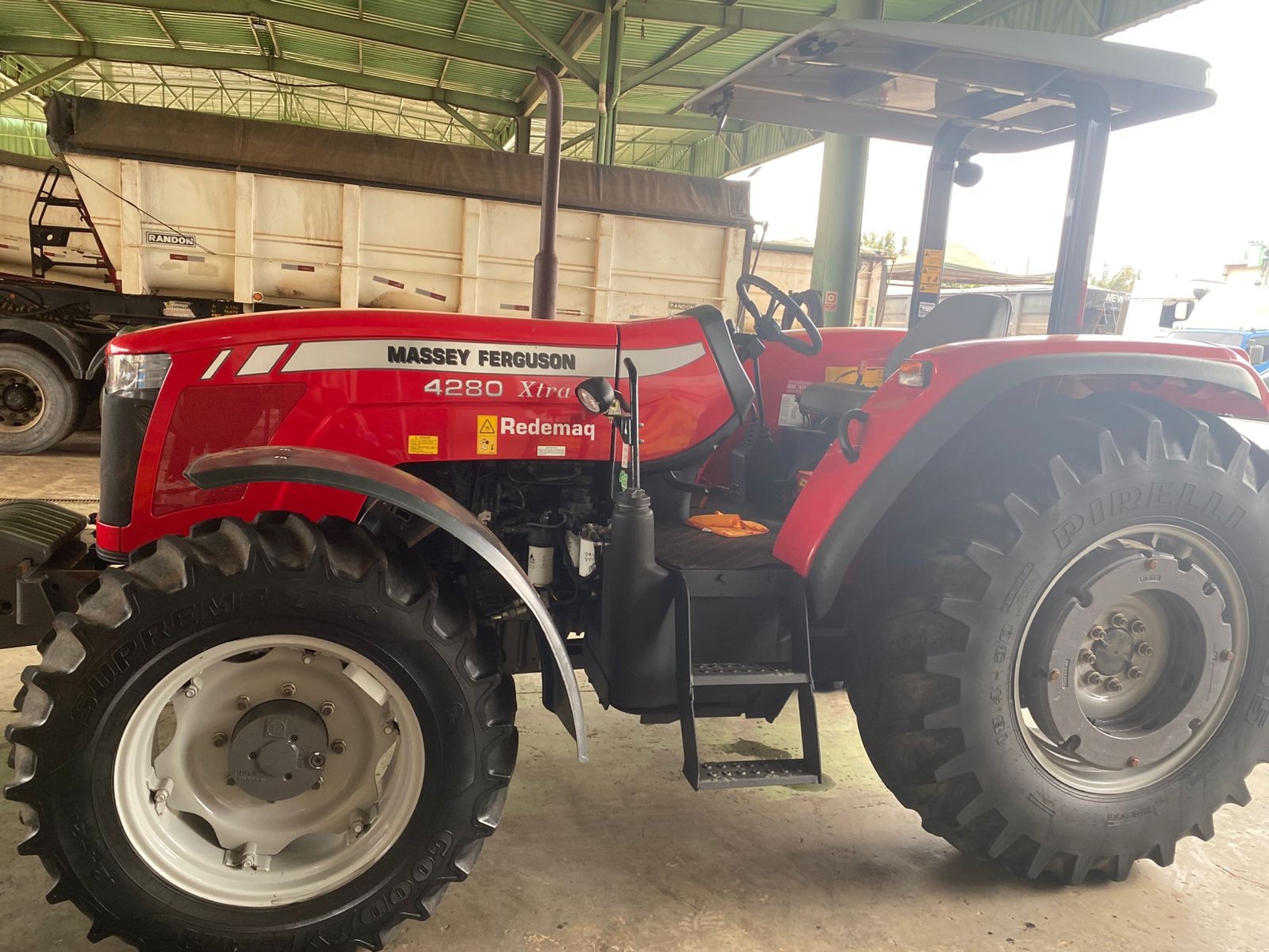 Trator Massey Ferguson 4280 Xtra ano 2020