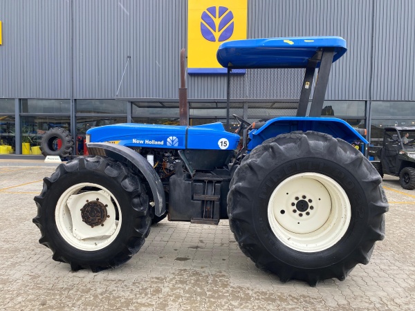 Trator New Holland 7630 ano 2013