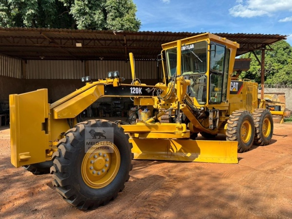 Motoniveladora Caterpillar 120K ano 2013