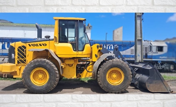 Pá Carregadeira Volvo L60F ano 2012