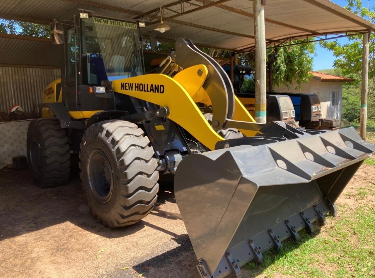 Pá Carregadeira New Holland W130B ano 2025
