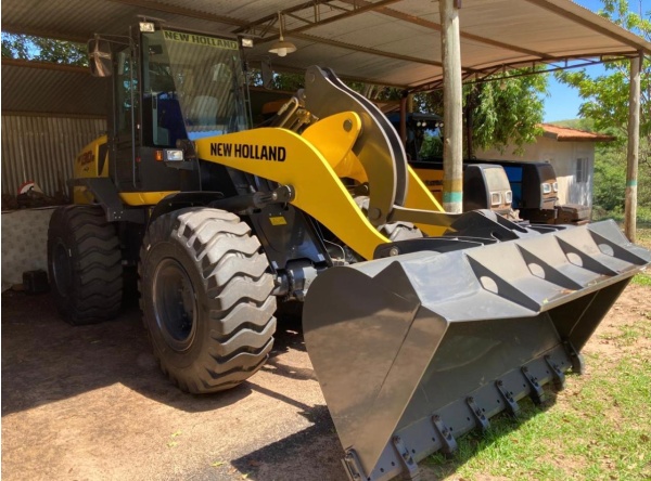 Pá Carregadeira New Holland W130B ano 2025