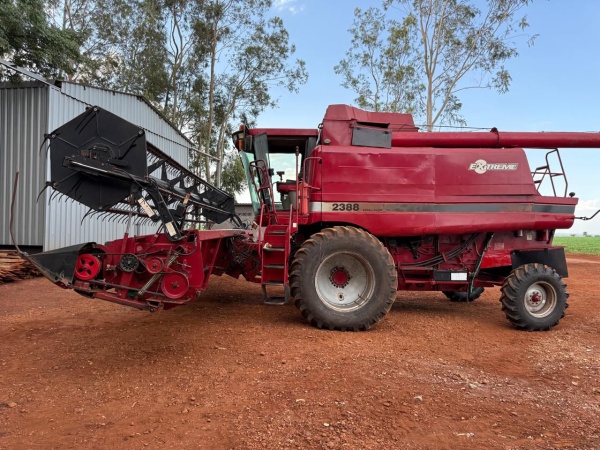 Colheitadeira Case Axial-Flow 2388 ano 2003