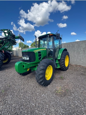 Trator John Deere 6100J ano 2020 - 6100J - Máquinas Agrícolas