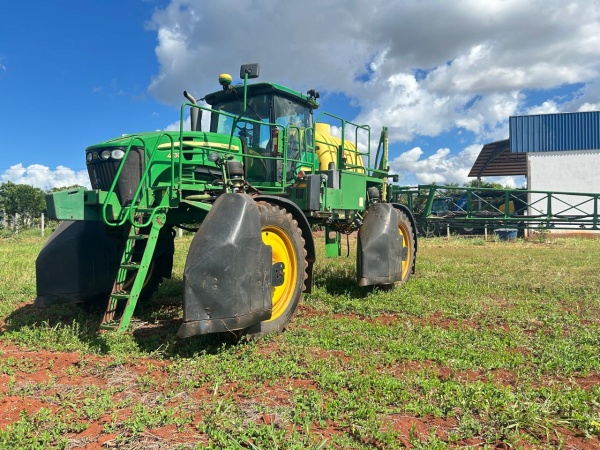 Pulverizador Autopropelido John Deere 4730 ano 2015