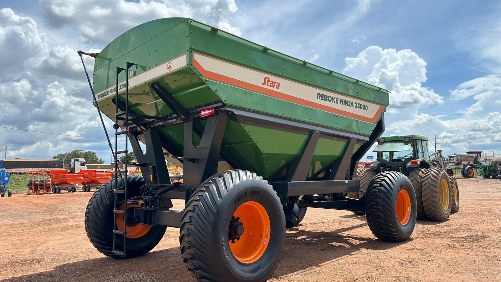 Carreta Graneleira Stara Reboke Ninja 33.000 ano 2023