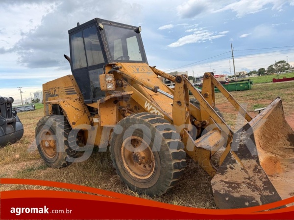 Pá Carregadeira Case W20E ano 1994