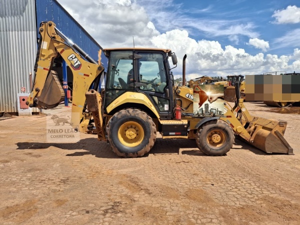 Retroescavadeira Caterpillar 416 F2 ano 2021