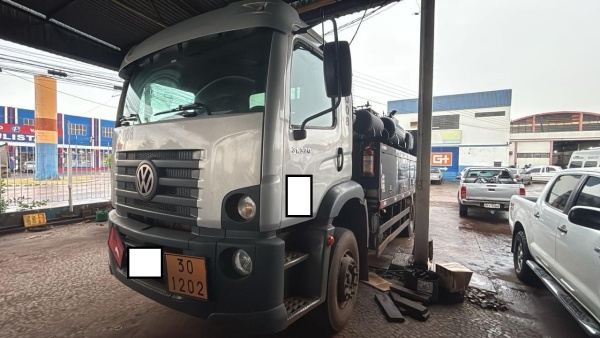 Caminhão Volkswagen 31320 ano 2011