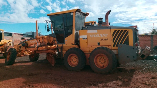 Motoniveladora Volvo G940 ano 2008