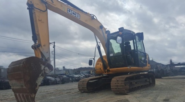 Escavadeira JCB JS130LC ano 2021