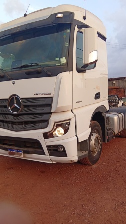 Caminhão Mercedes Benz Actros 2651 ano 2023