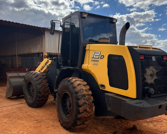 Pá Carregadeira New Holland 12D ano 2020 - 12D - Máquinas de Linha Amarela
