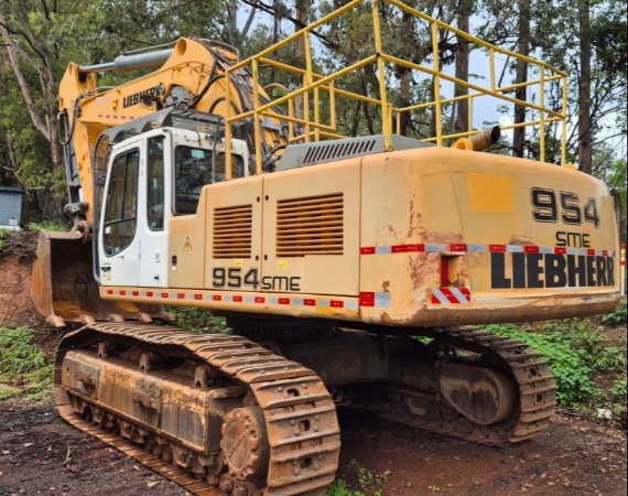 Escavadeira Liebherr R954 ano 2019
