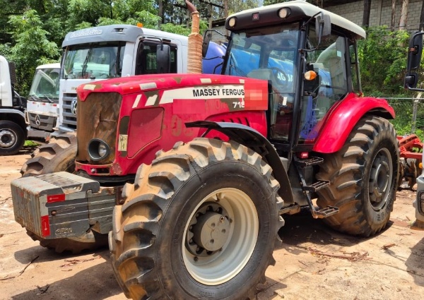 Trator Massey Ferguson MF 7180 ano 2013