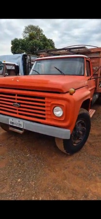 Caminhão Ford F-13000 ano 1984