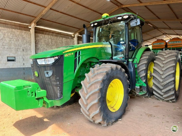 Trator John Deere 8270R ano 2023 - 8270R - Máquinas Agrícolas