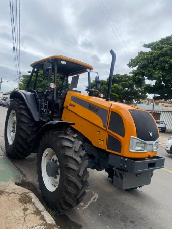 Trator Valtra BM 110 ano 2006