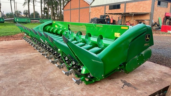 Plataforma John Deere 615c ano 2024